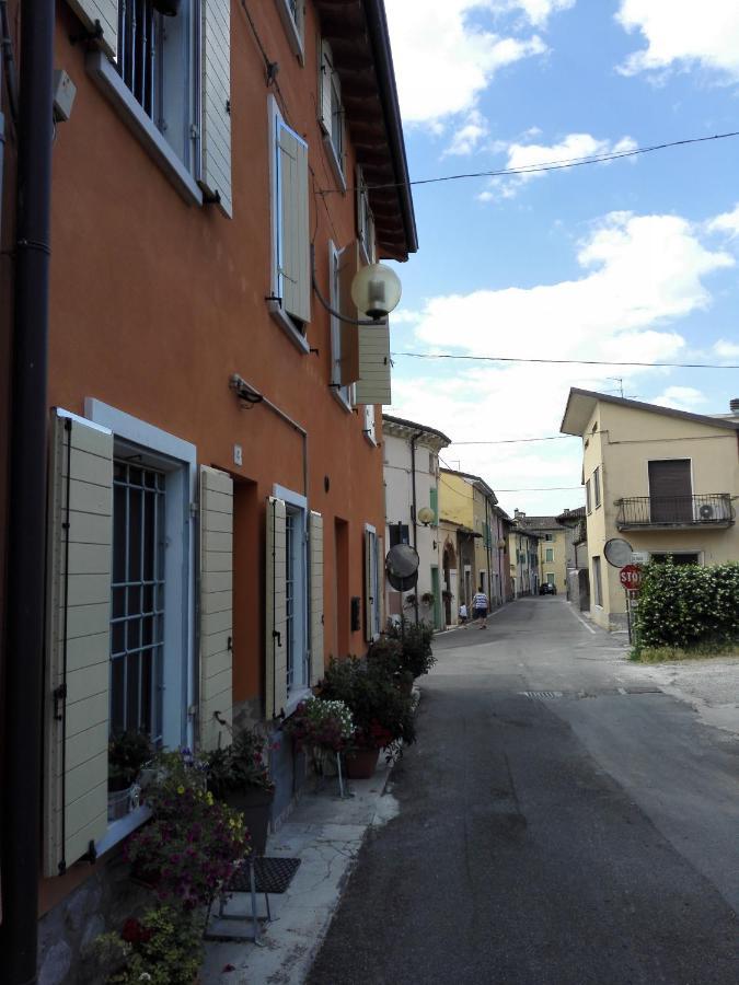 B&B Al Vicolo Di Mezzo Monzambano Εξωτερικό φωτογραφία
